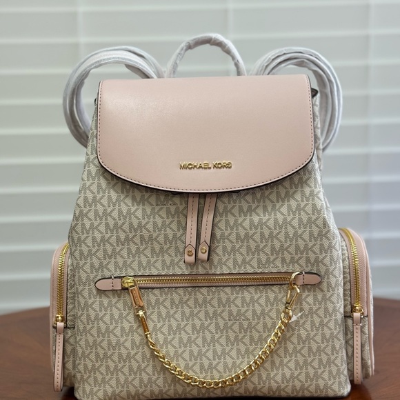 Michael Kors backpack and wallet - Picture 2 of 16
